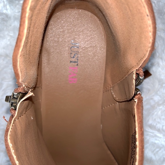 Booties - Picture 4 of 5